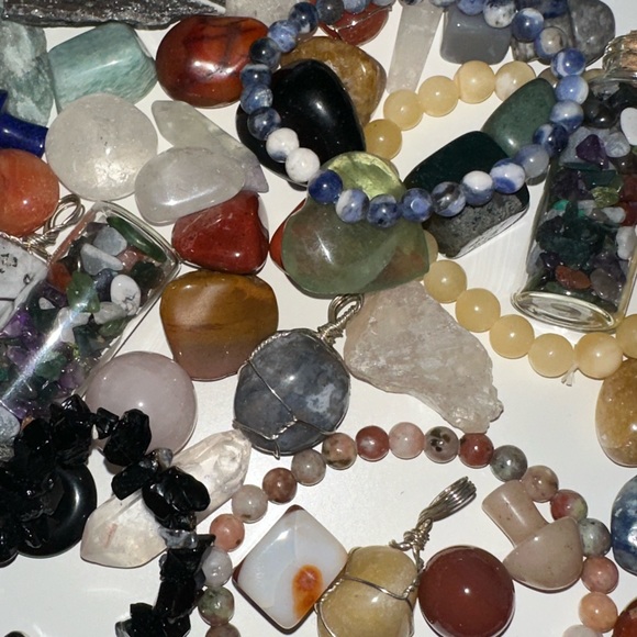 2 Piece Crystal Mystery Box - $6 priced lowest ✨ - Picture 2 of 2